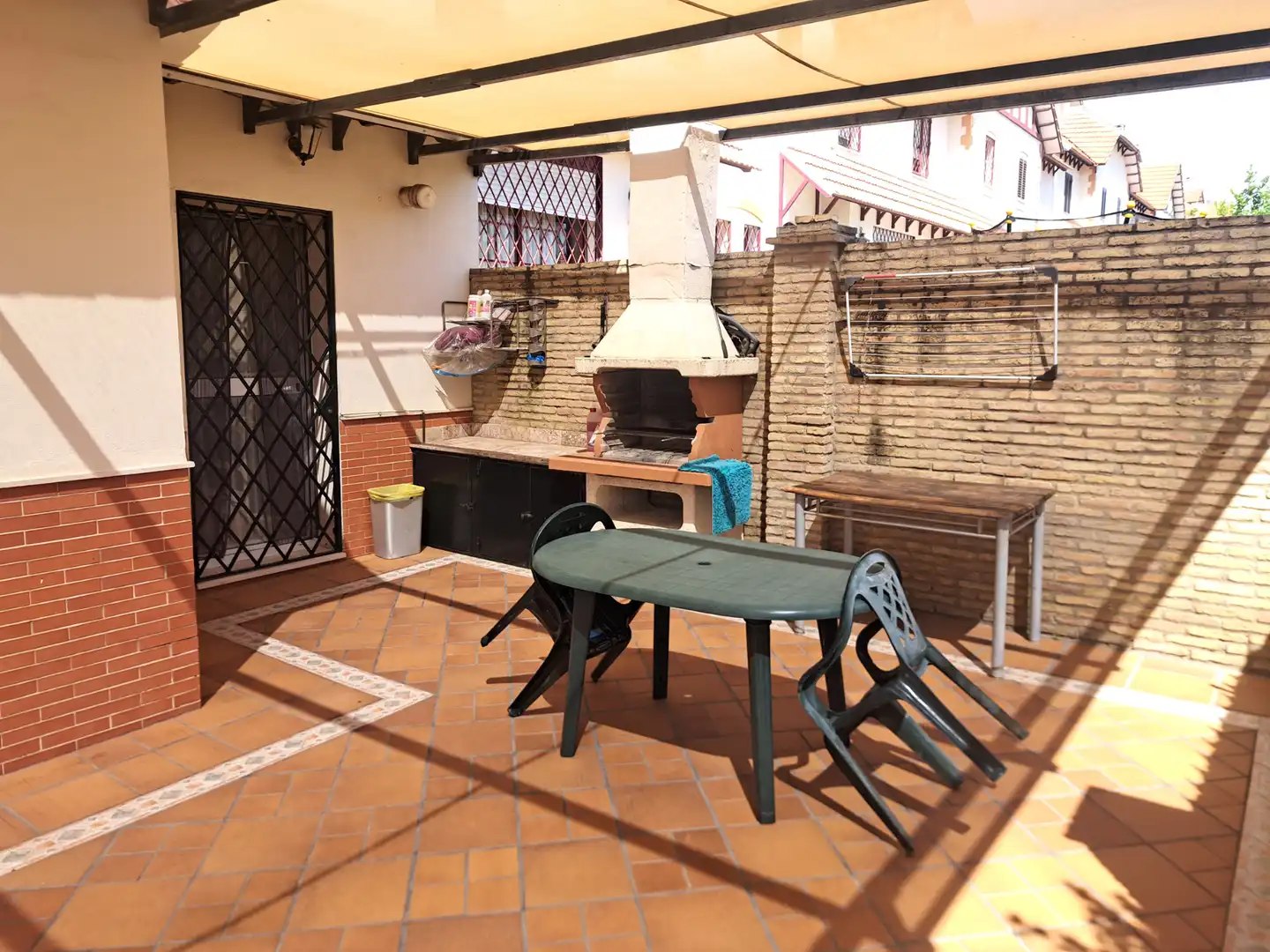 Terrassa de Casa o xalet en venda en Dos Hermanas amb Aire condicionat, Terrassa i Forn