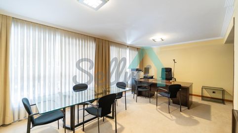 Foto 2 de Oficina de alquiler en Marqués de Teverga, Plaza de América, Oviedo