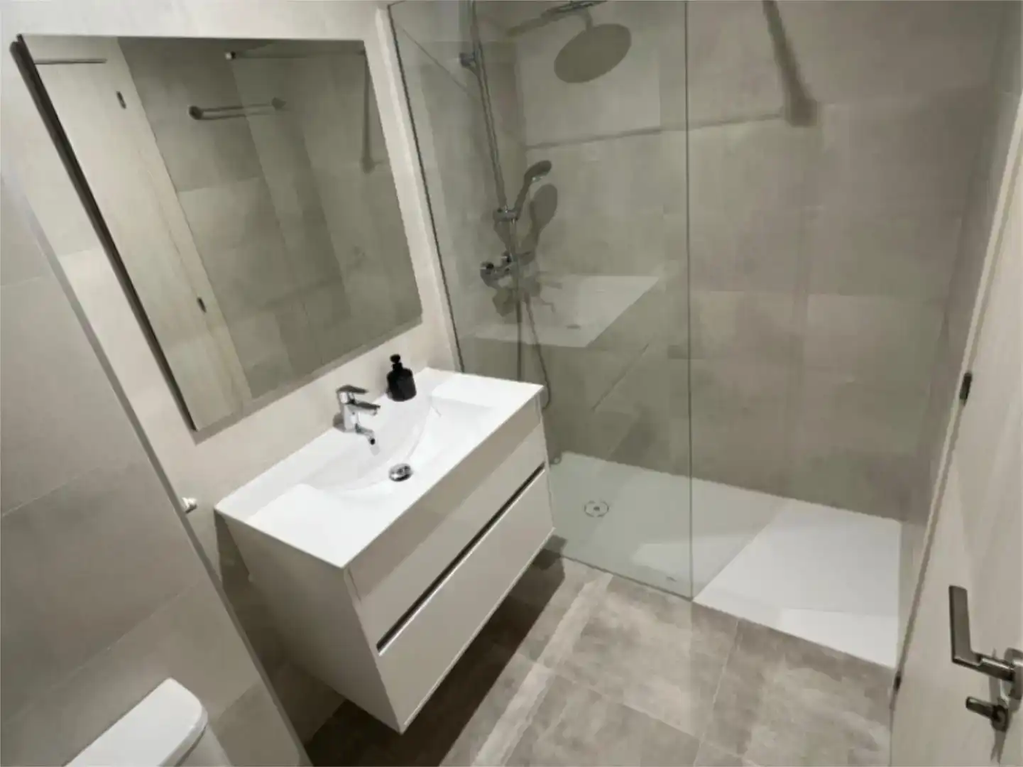 Badezimmer von Wohnung zur Miete in Fraga mit Klimaanlage und Balkon