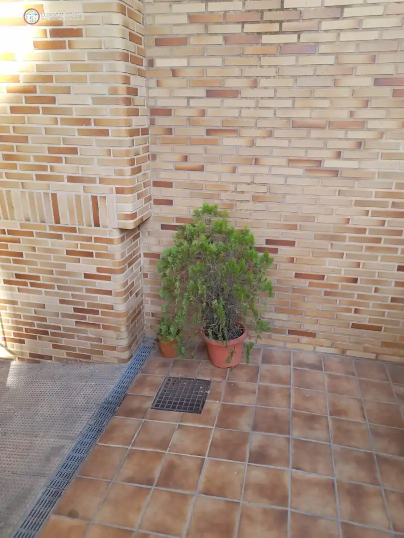 Houses for sale in Ensanche - Franciscanos