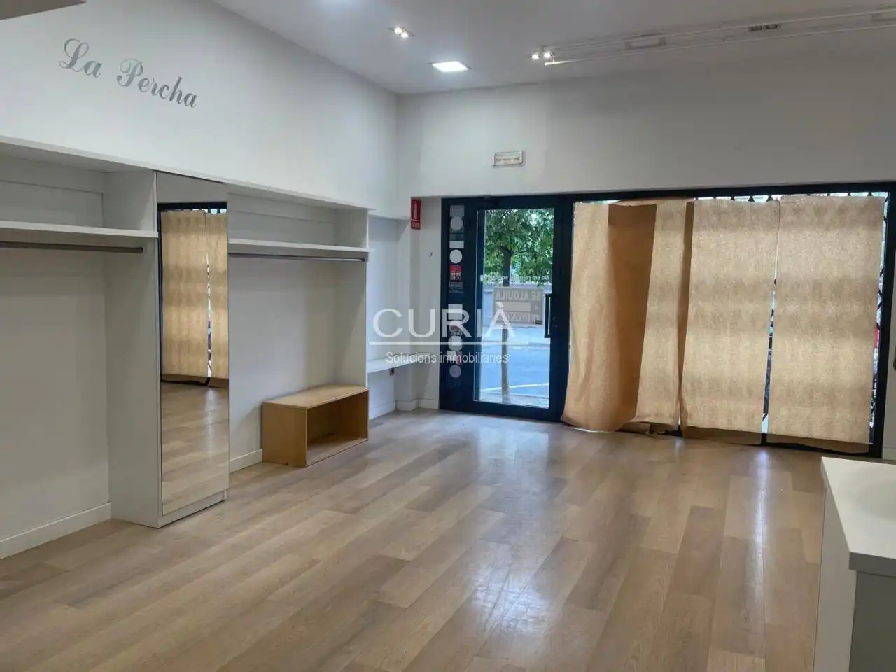 Local comercial de lloguer a Instituts - Universitat, imagen 4