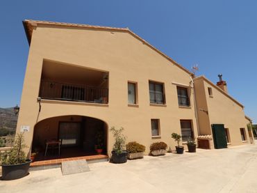 Maison rustique avec jardin à vendre à Benissa pueblo