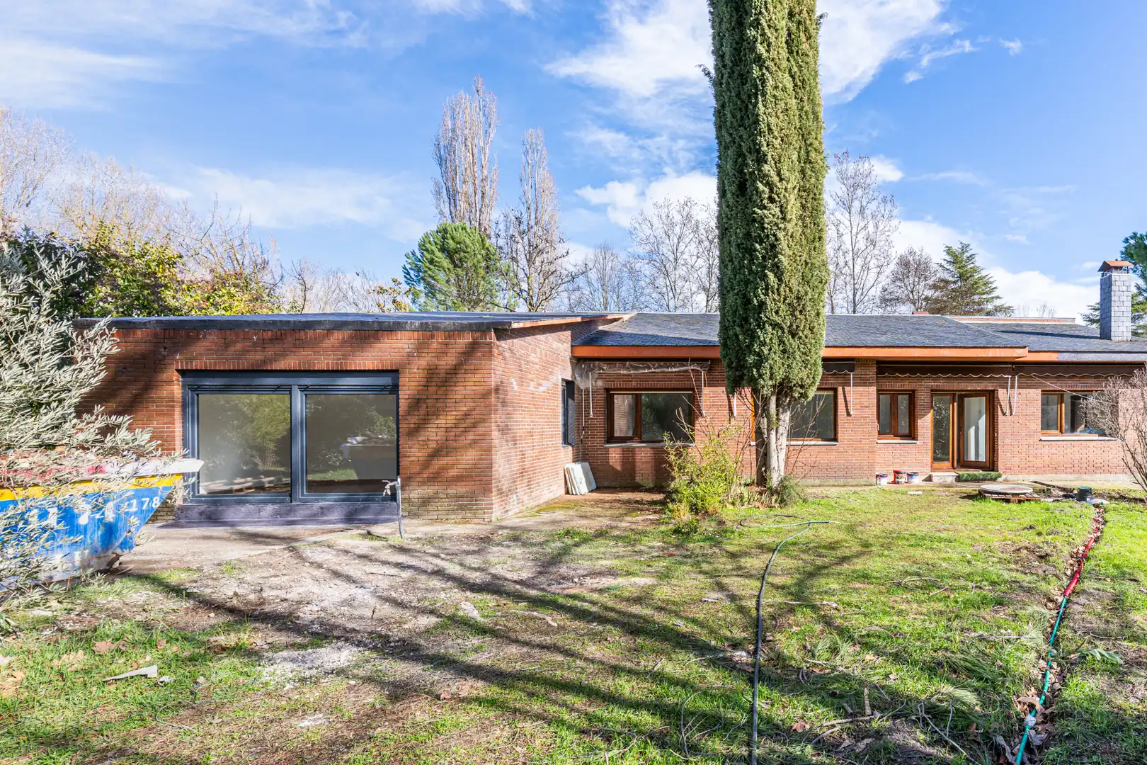 Exterior view of Houses for sale in Villanueva de la Cañada  with Air Conditioner, Heating and Private garden