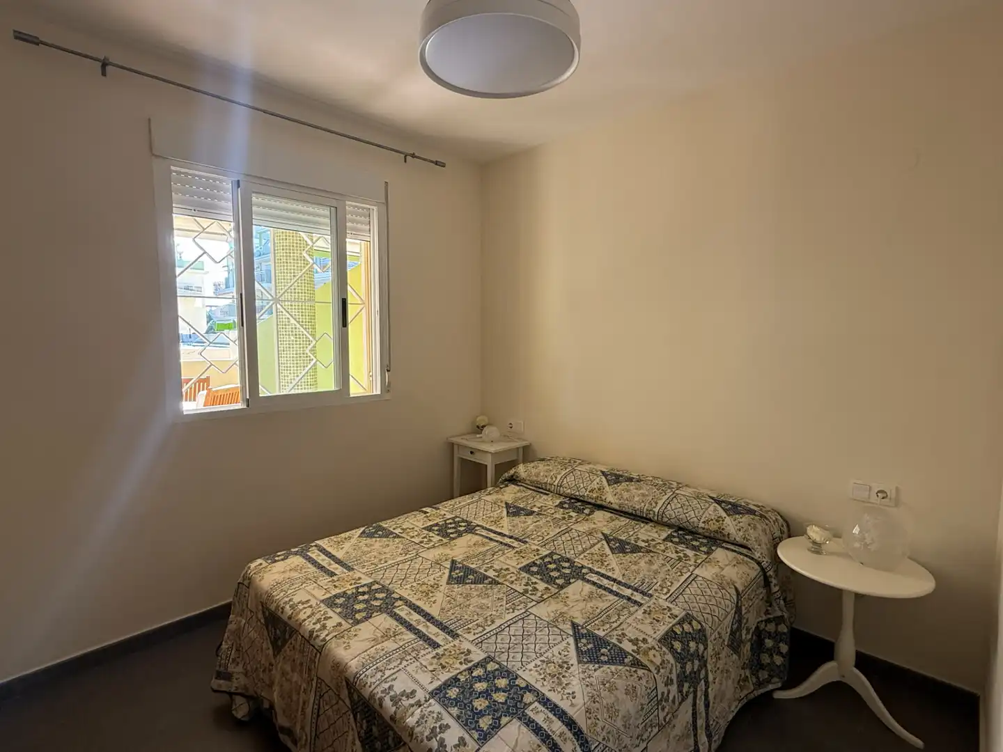 Dormitori de Apartament en venda en Xeraco amb Terrassa i Piscina comunitària