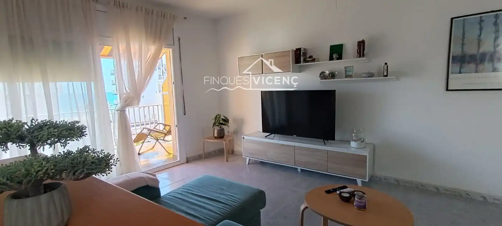 Wohnzimmer von Dachboden zum Verkauf in Calafell mit Klimaanlage, Heizung und Terrasse