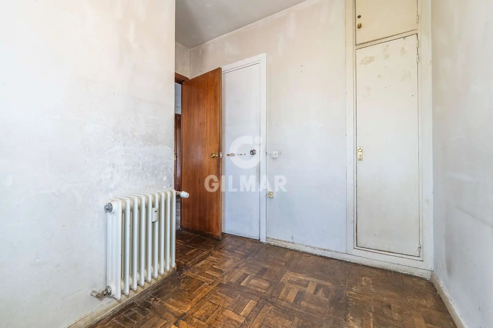 Piso en venta en Madrid con Calefacción, Trastero y Balcón