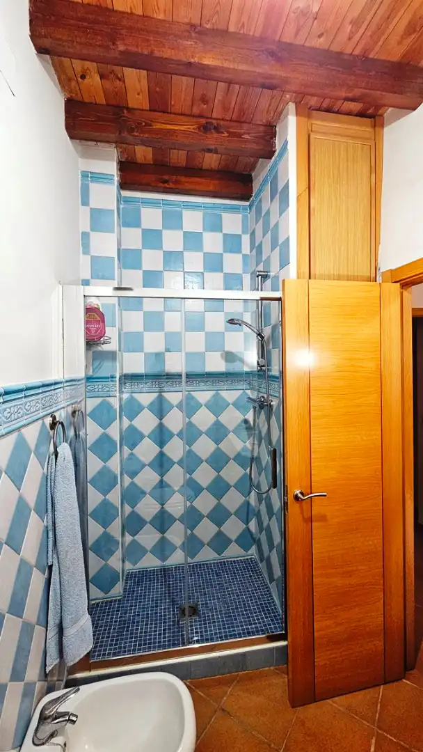 Baño de Casa o chalet en venta en El Castillo de las Guardas con Aire acondicionado, Jardín privado y Terraza