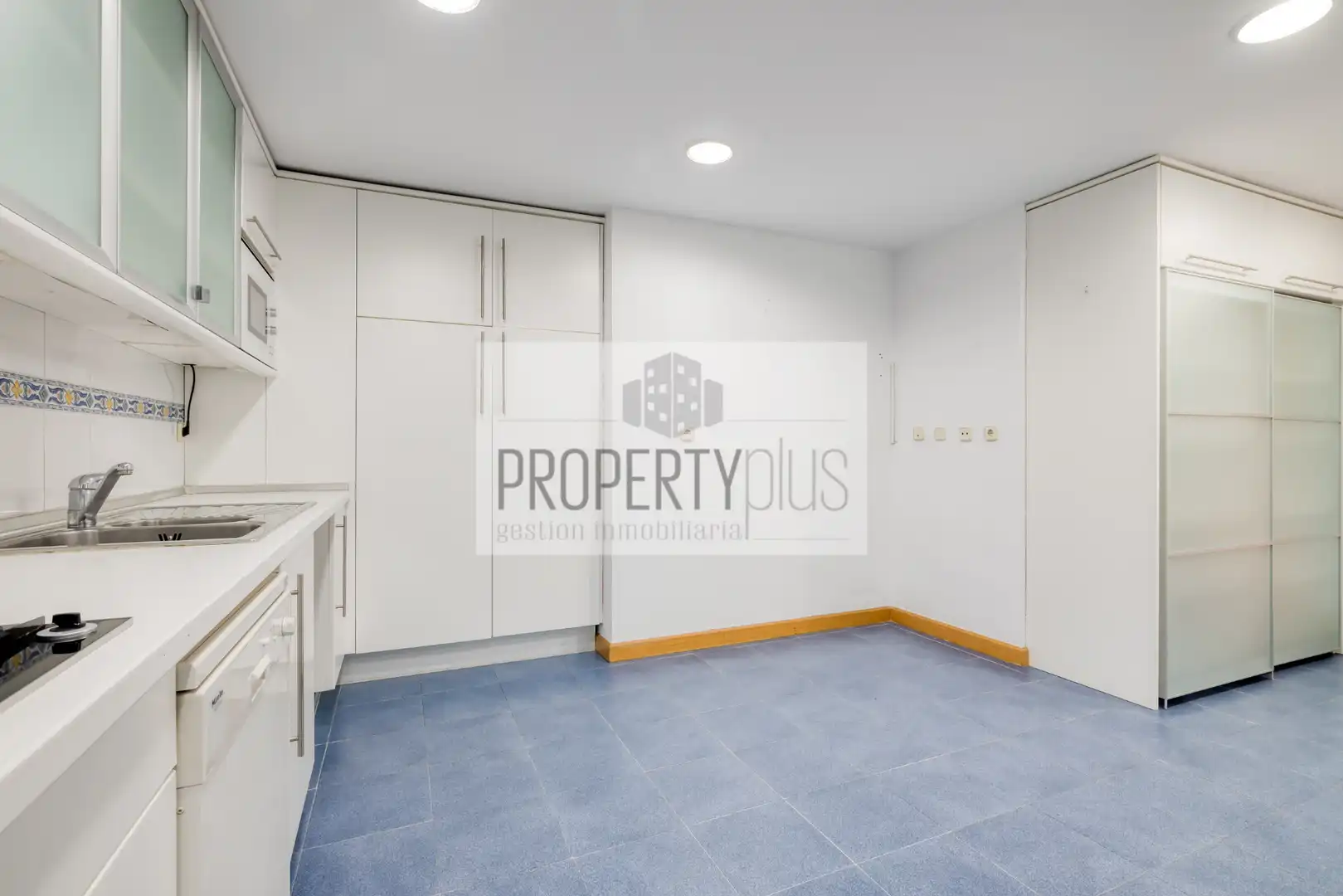 Flat with pool for sale in Calle Castillo de Arévalo 15, imagen 15
