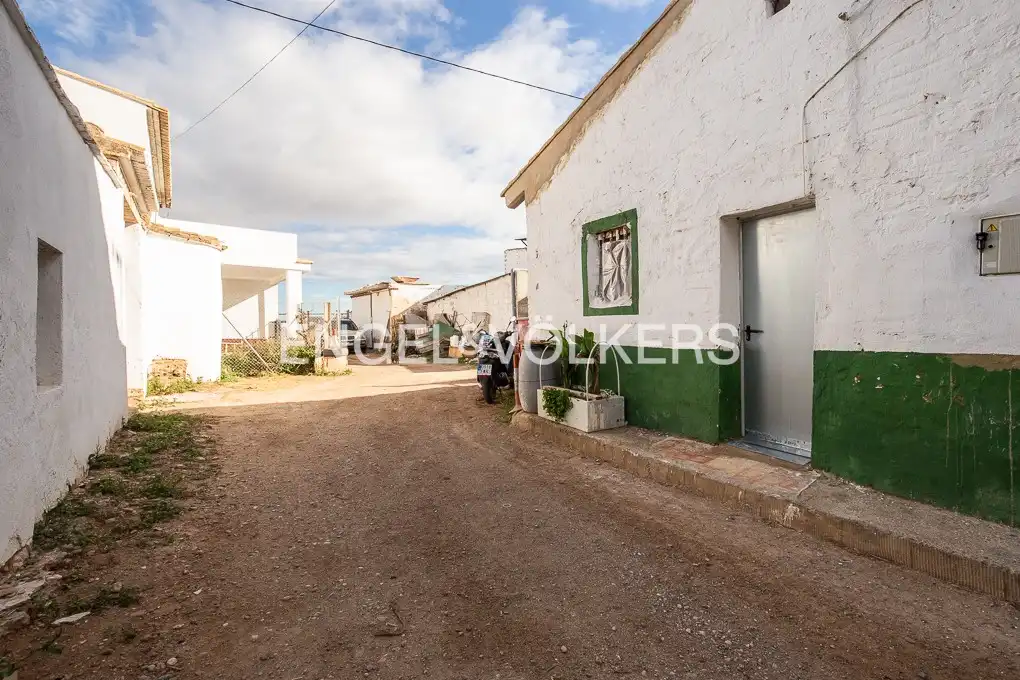 Außenansicht von Country house zum Verkauf in Valencia mit Heizung und Privatgarten