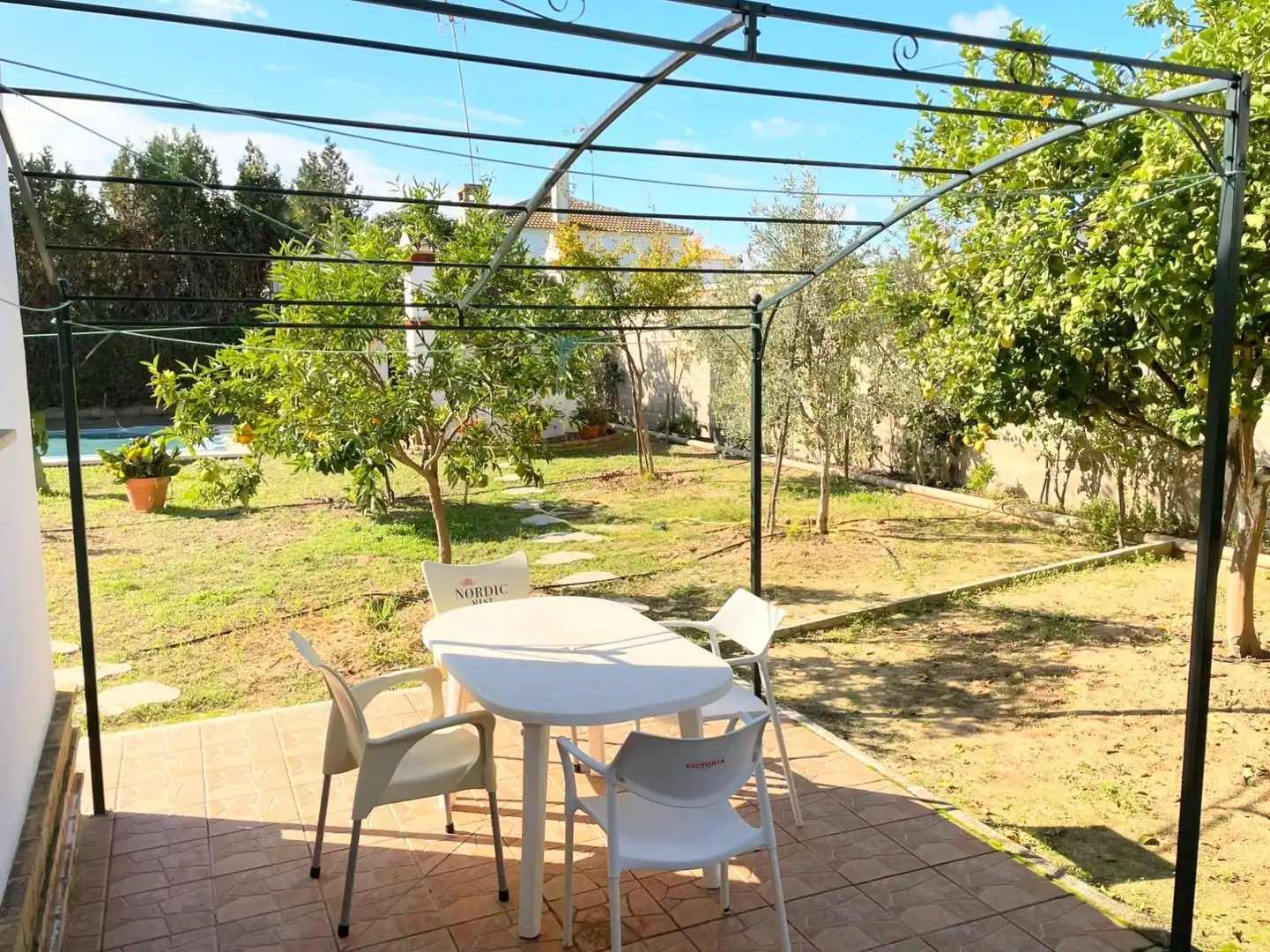Garden of Houses for sale in Hinojos  with Air Conditioner, Heating and Private garden
