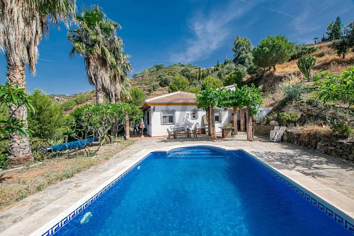 Casa amb piscina en venda a Sayalonga, imagen 5