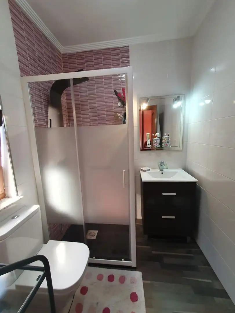 Badezimmer von Haus oder Chalet zum Verkauf in Grado mit Heizung, Privatgarten und Terrasse