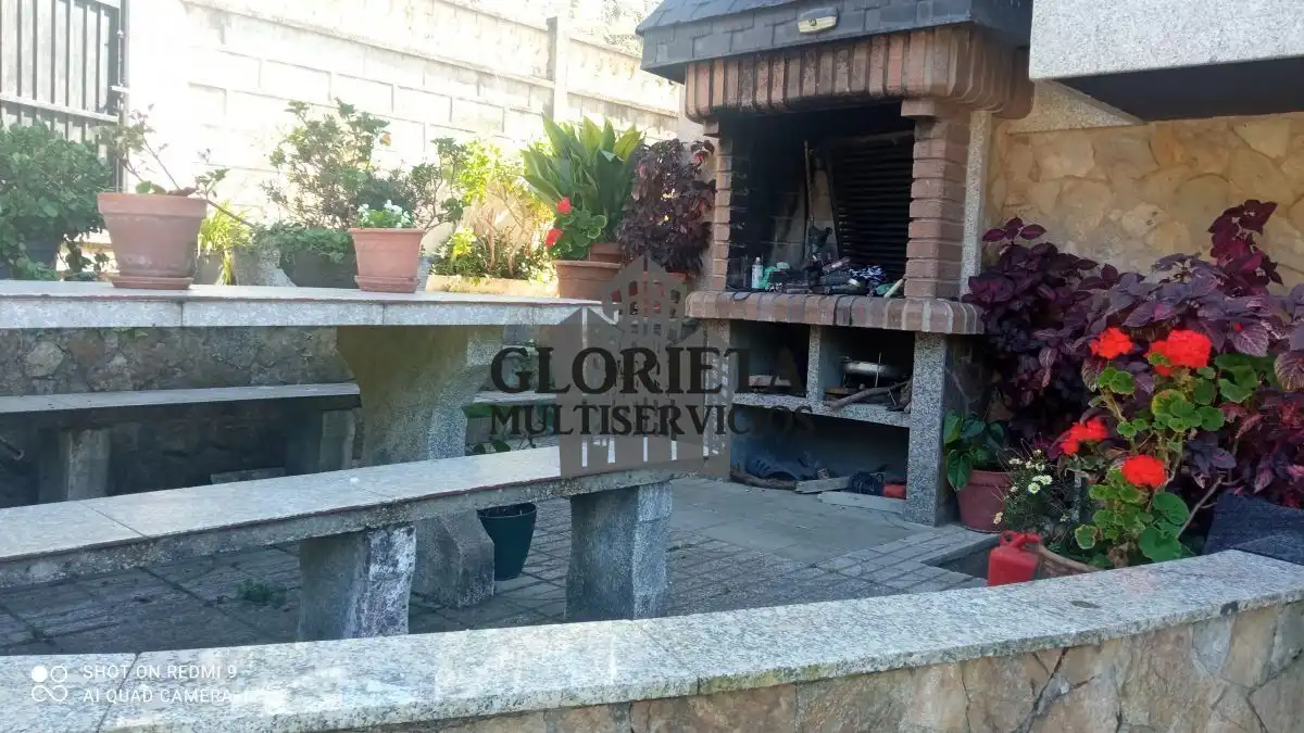 Jardí de Casa o xalet en venda en Nigrán amb Calefacció, Parquet i Terrassa