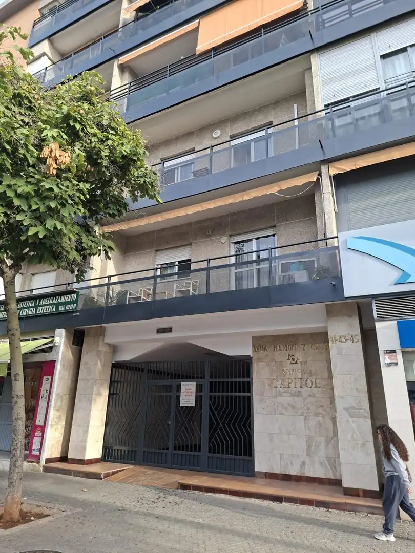 Vista exterior de Local en venta en Sevilla con Aire acondicionado