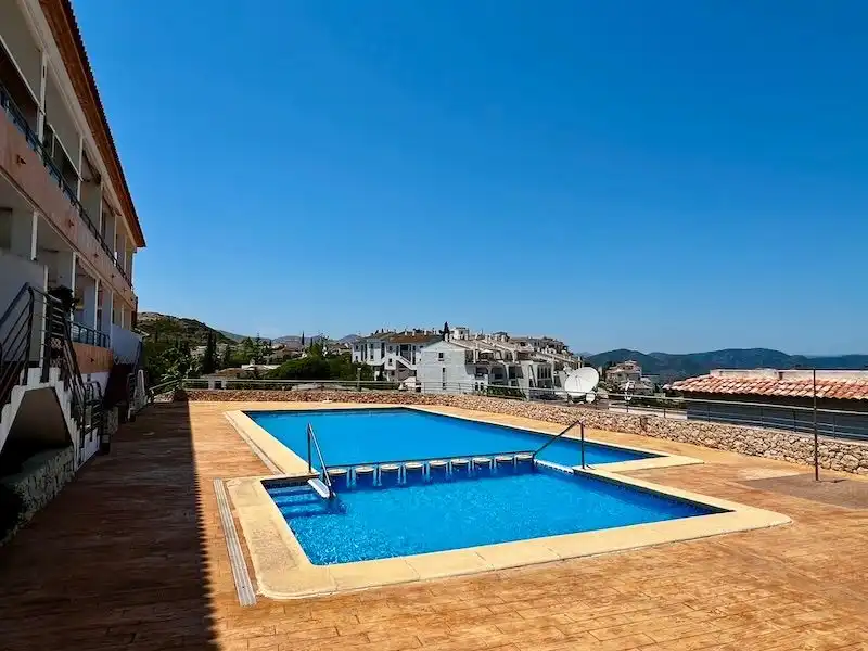 Piscina de Apartamento de alquiler en Pego con Aire acondicionado, Calefacción y Terraza