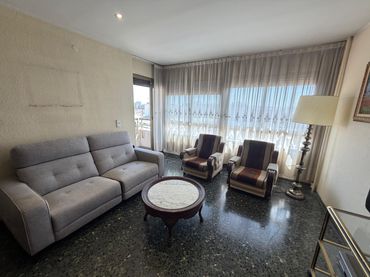 Wohnung mit Balkon zum Verkauf in Carrer Acadèmia