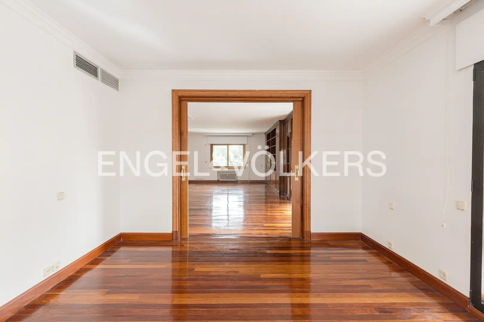 Flat for rent in Madrid  with Air Conditioner, Heating and Private garden