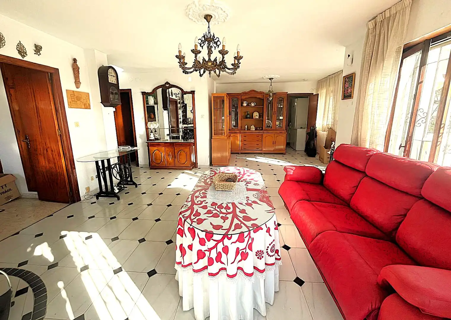 Sala d'estar de Casa o xalet en venda en Vélez-Málaga amb Jardí privat i Terrassa
