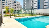 Swimming pool of Attic to rent in Villa del Río