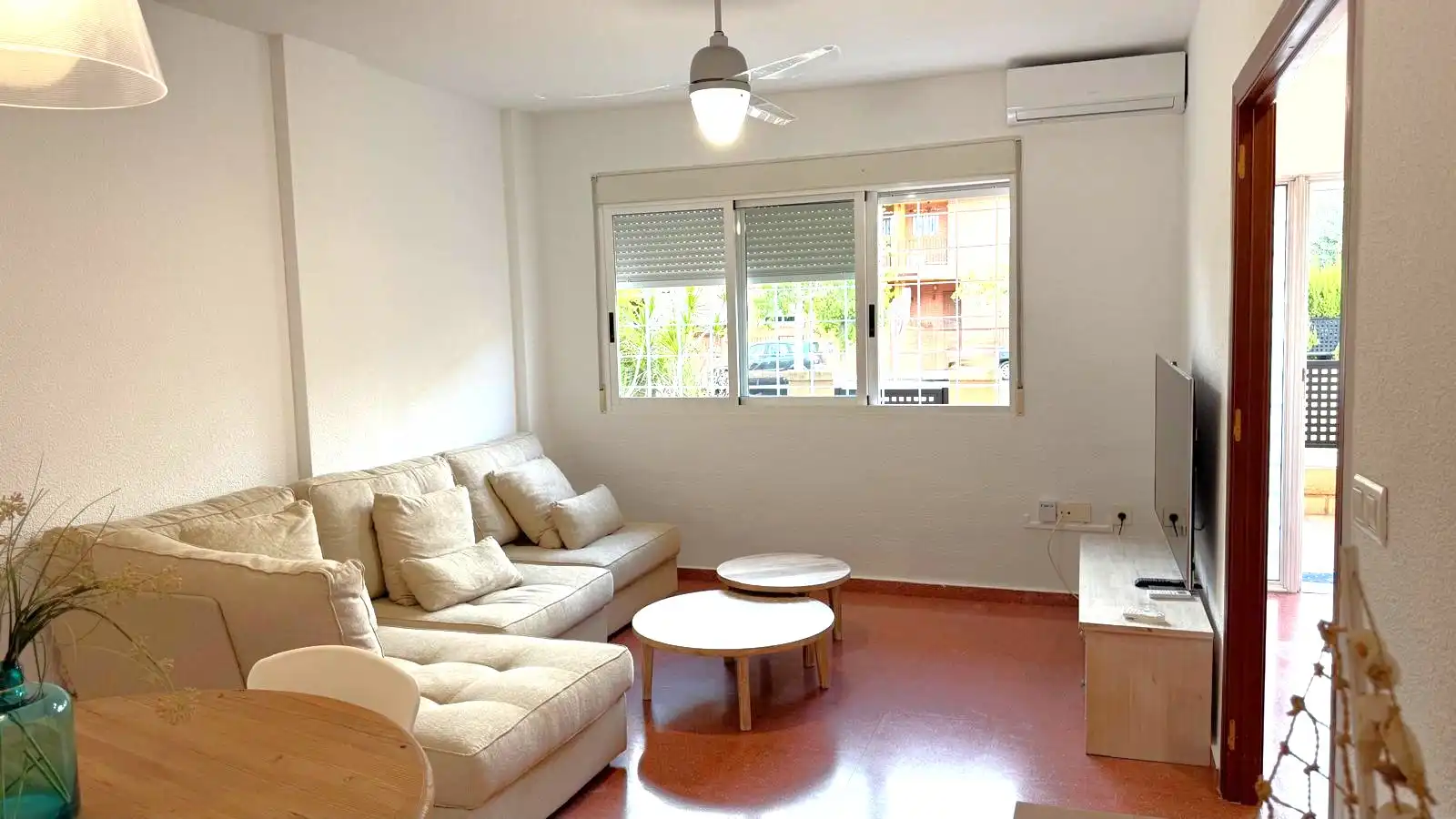 Terraced house with terrace to rent in Calle Pintor Saura Pacheco, imagen 2