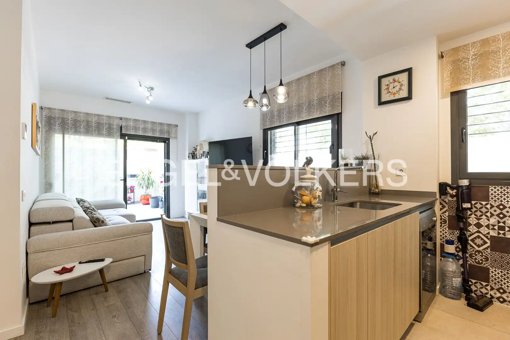 Exterior view of Apartments for sale in Pallejà  with Air Conditioner, Heating and Terrace