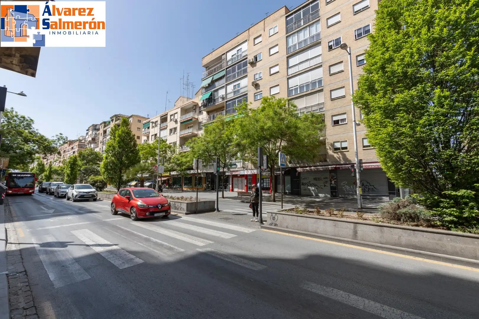 Außenansicht von Wohnung zum Verkauf in Granada mit Terrasse
