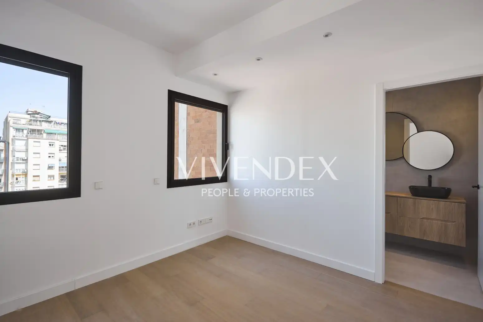 Habitación de Ático en venta en Barcelona con Calefacción y Terraza