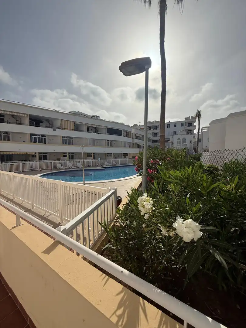 Piscina de Ático en venta en Adeje con Terraza, Trastero y Piscina comunitaria