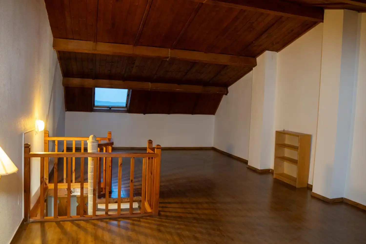 Einfamilien-Reihenhaus zur Miete in Miraflores de la Sierra mit Heizung, Möbliert und Balkon