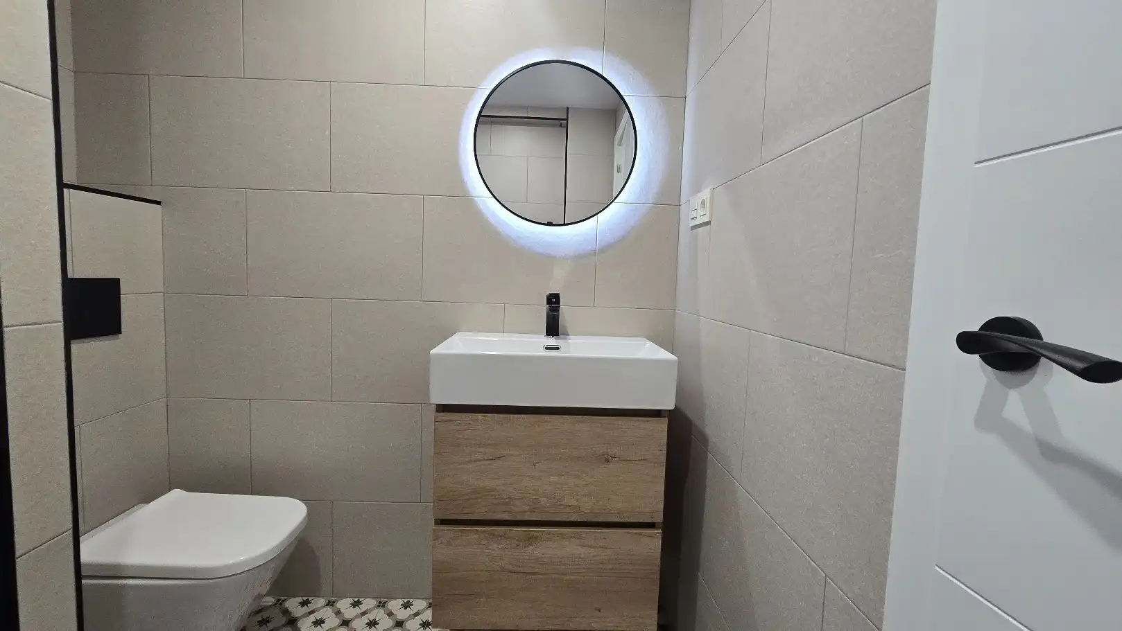 Bathroom of Flat for sale in Ávila  with Heating, Oven and Balcony