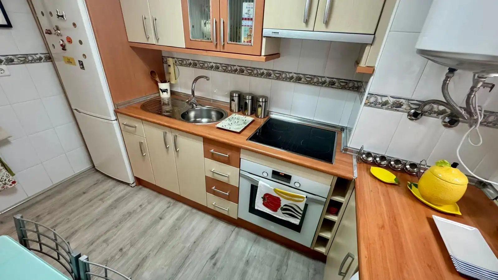 Kitchen of Flat for sale in Rincón de la Victoria  with Air Conditioner, Terrace and Community pool