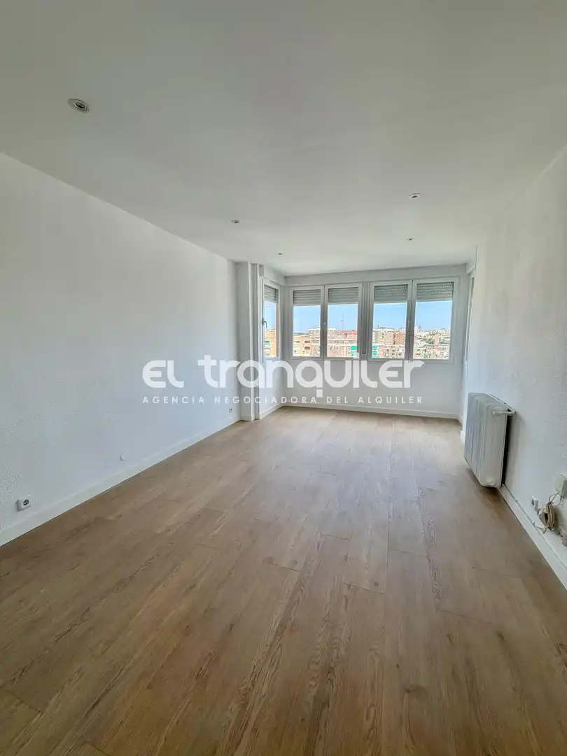 Wohnzimmer von Wohnung zur Miete in Madrid