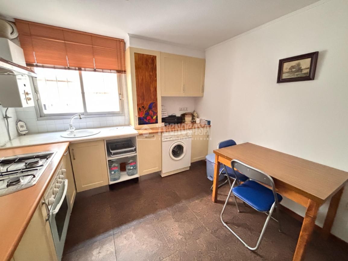 Kitchen of Flat for sale in  Valencia Capital  with Air Conditioner and Balcony