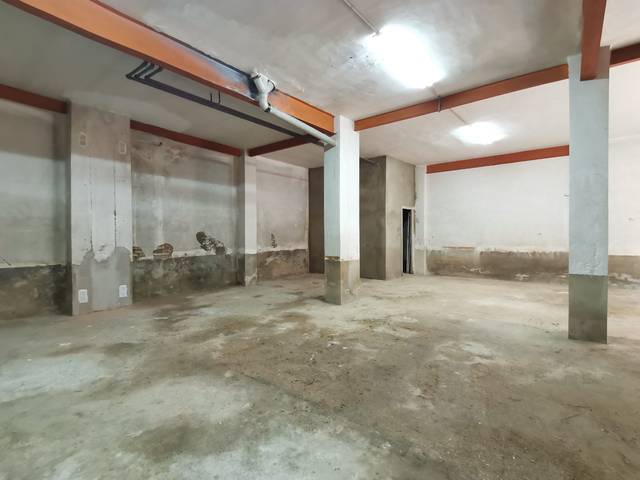 Local comercial en Alquiler en Carrer del Mestre Benages, 10 en Sedaví