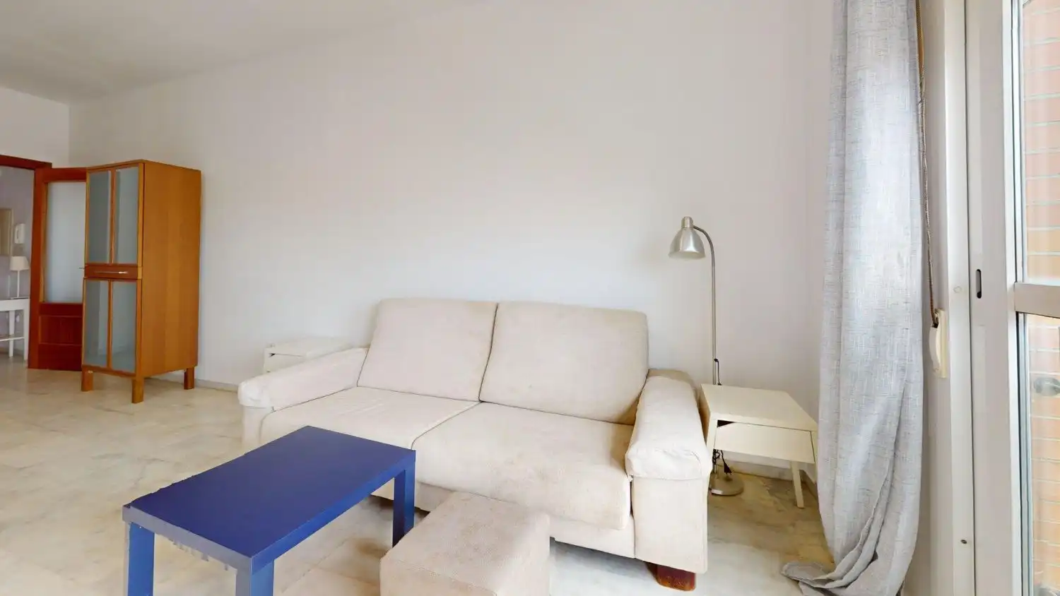 Living room of Flat for sale in Sevilla  with Air Conditioner and Storage room