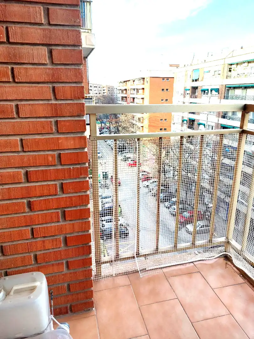 Vista exterior de Piso en venta en Valencia con Aire acondicionado, Horno y Balcón