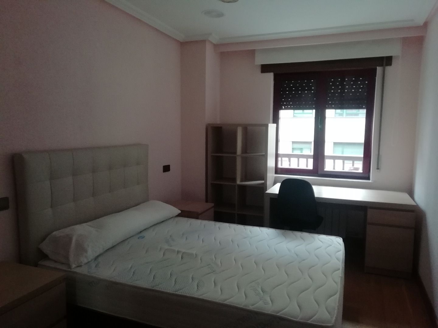 Bedroom of Flat to rent in Salamanca Capital  with Air Conditioner, Heating and Parquet flooring