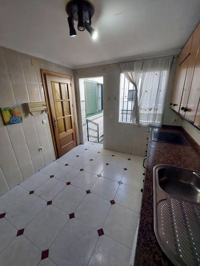 Kitchen of Houses for sale in Sevilla  with Air Conditioner, Terrace and Storage room