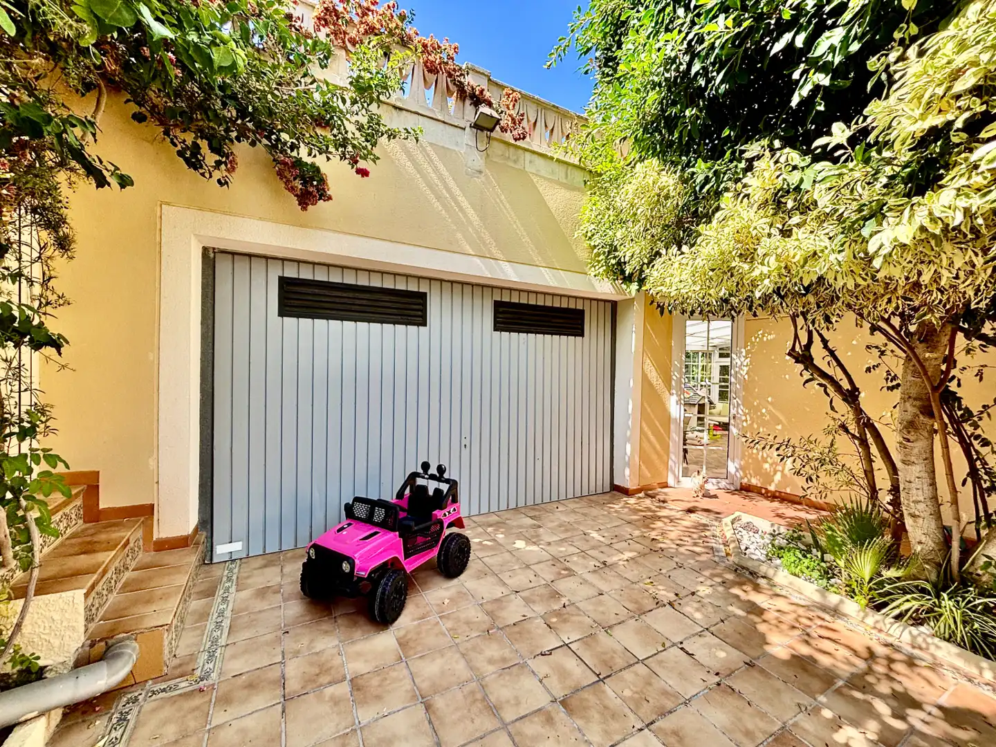 Vista exterior de Casa o xalet en venda en Alicante / Alacant amb Aire condicionat, Calefacció i Jardí privat