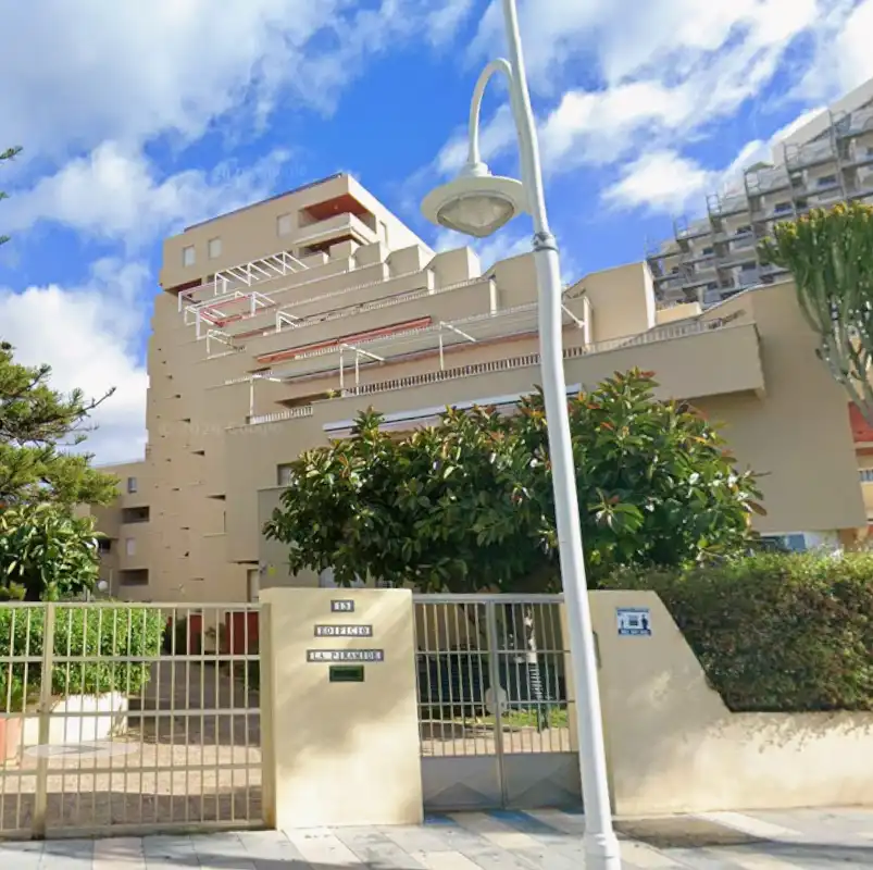 Vista exterior de Piso en venta en Almuñécar con Terraza y Piscina comunitaria