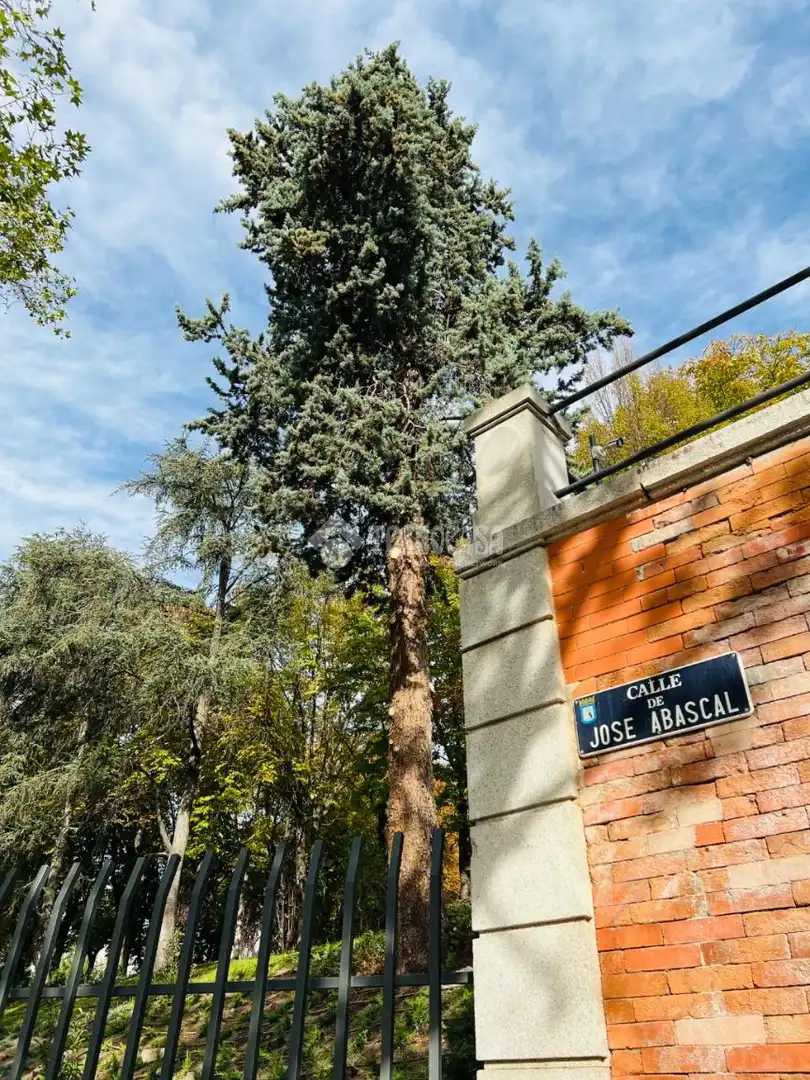 Exterior view of Flat for sale in Madrid  with Air Conditioner, Heating and Storage room