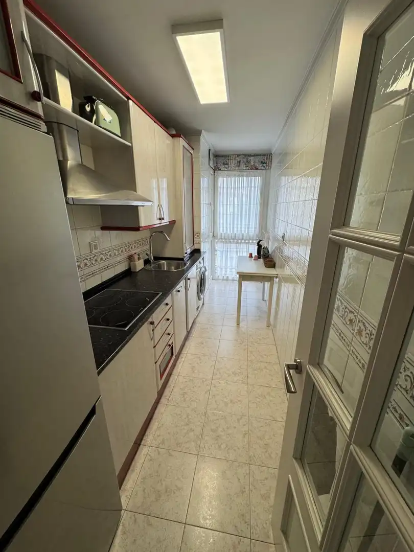 Kitchen of Flat for rent in Castro-Urdiales