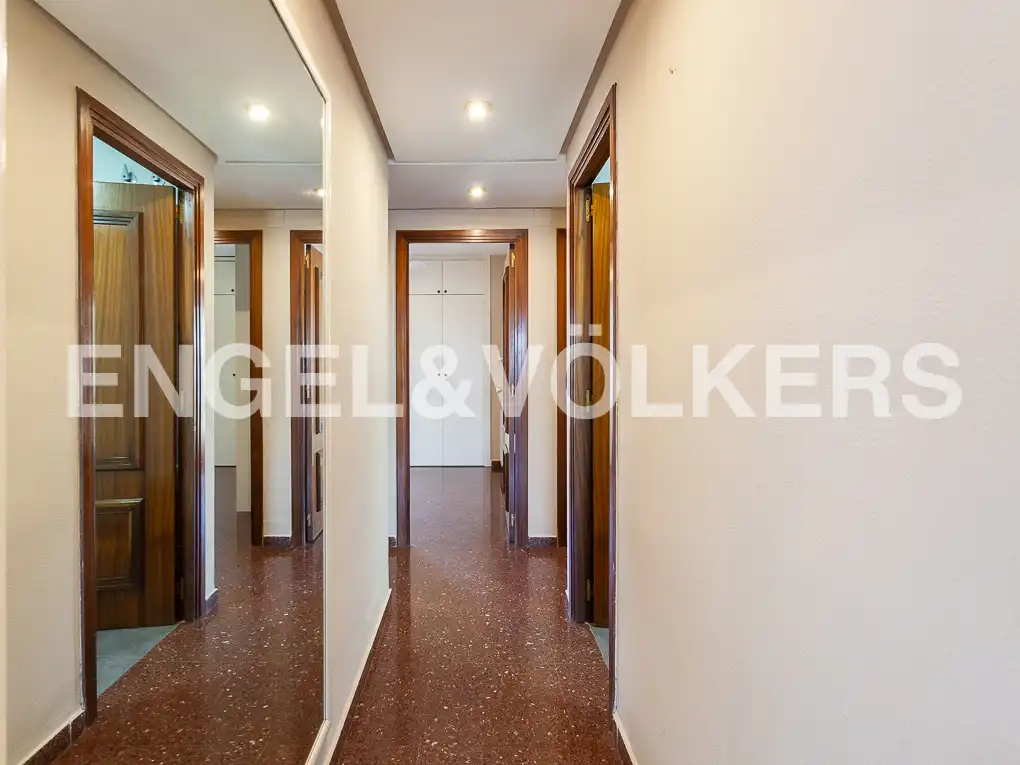 Flat for rent in Valencia  with Air Conditioner, Heating and Terrace