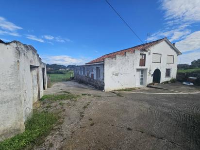 Vista exterior de Casa o xalet en venda en Camargo