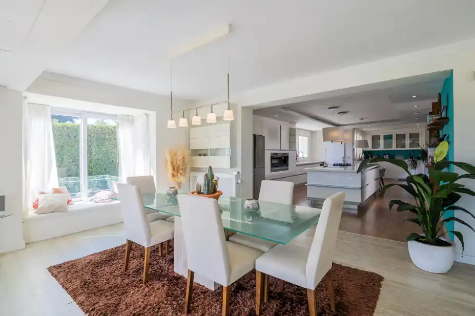 Menjador de Casa o xalet de lloguer en Marbella amb Aire condicionat, Jardí privat i Terrassa