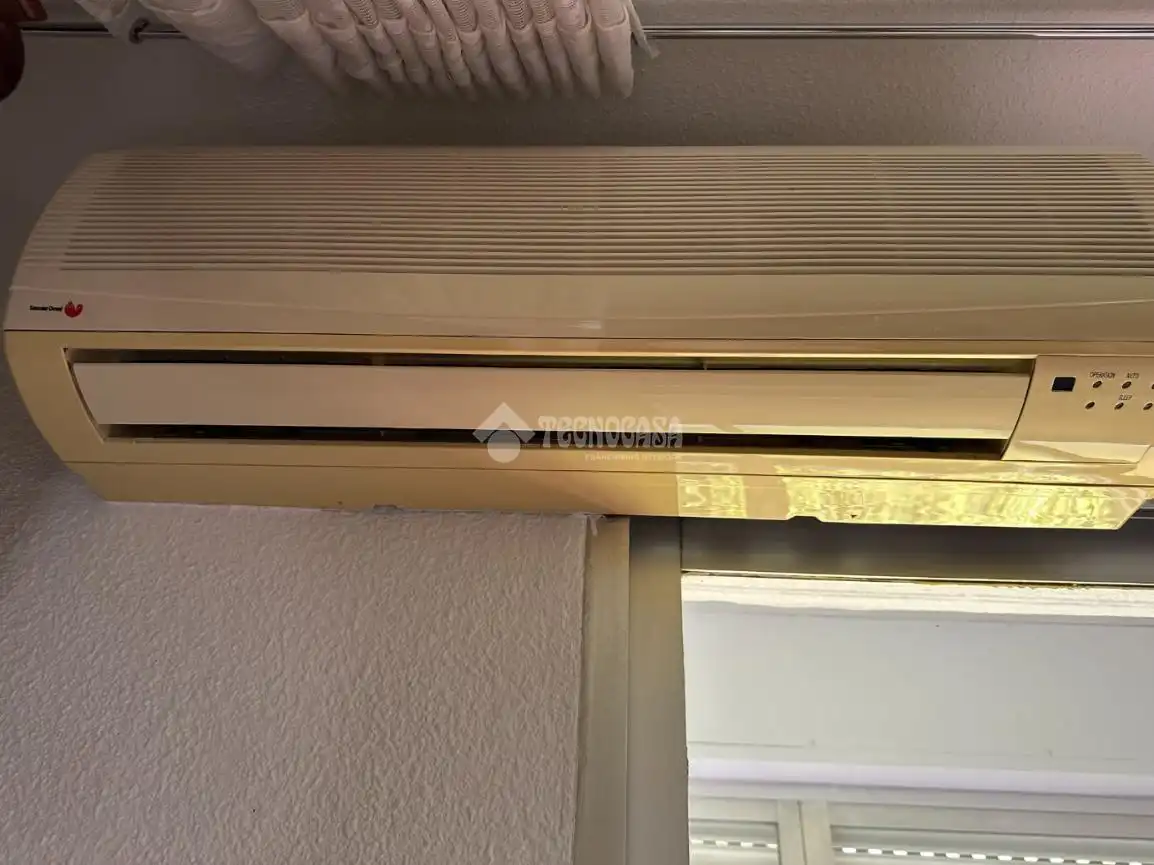 Balcony of Flat for sale in Madrid  with Air Conditioner, Heating and Parquet flooring