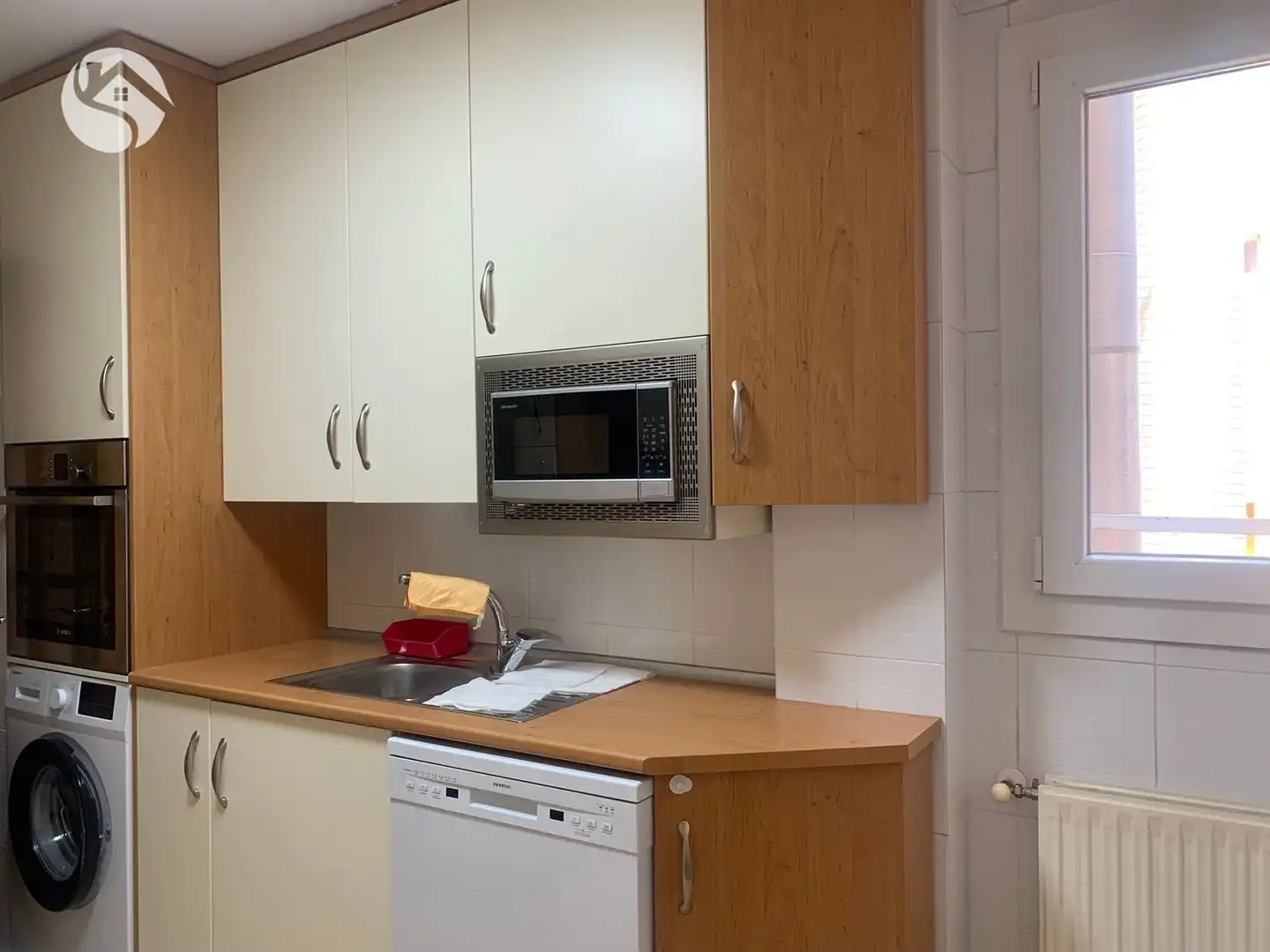 Cocina de Piso de alquiler en Cuenca con Aire acondicionado, Calefacción y Amueblado