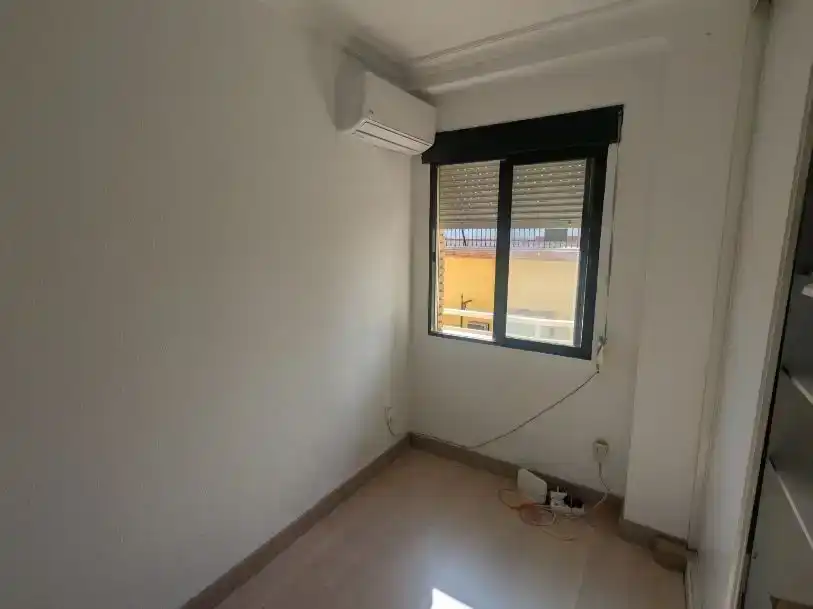 Dormitori de Pis en venda en Camas amb Aire condicionat, Parquet i Moblat