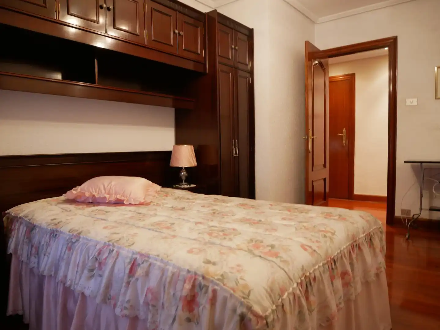 Habitación de Piso en venta en Basauri  con Calefacción y Balcón