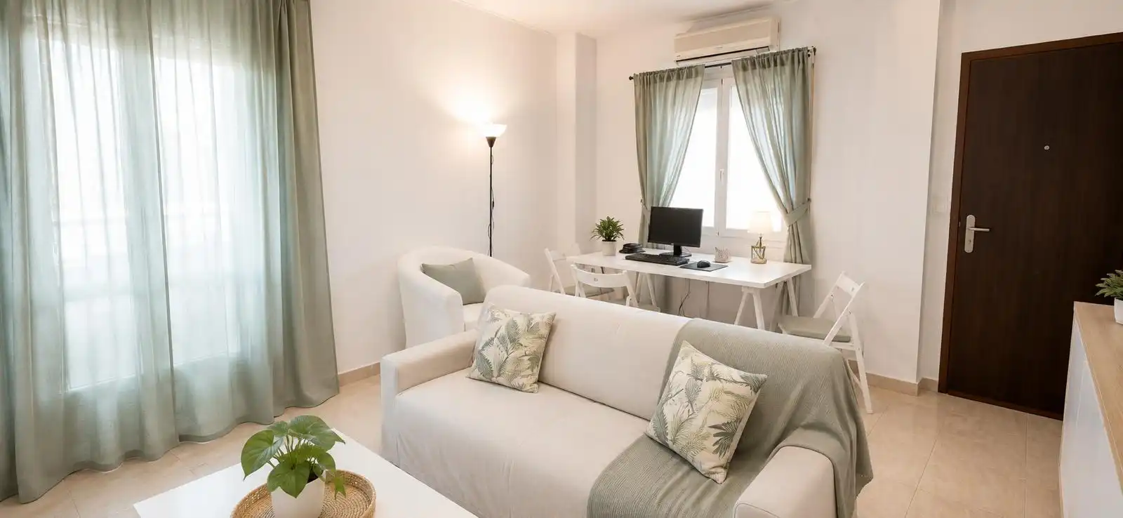 Flat for rent in Avenida San Carlos, Solymar
